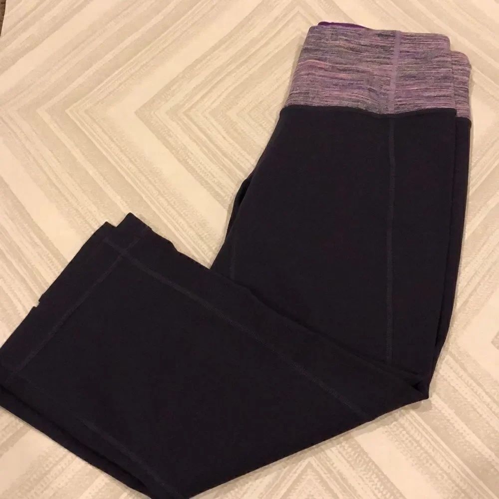 Lululemon Purple with Pink Band Cropped Leggings - Size 8